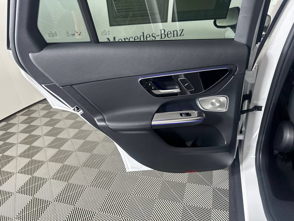 Used 2026 Mercedes-Benz GLC 300 image 24
