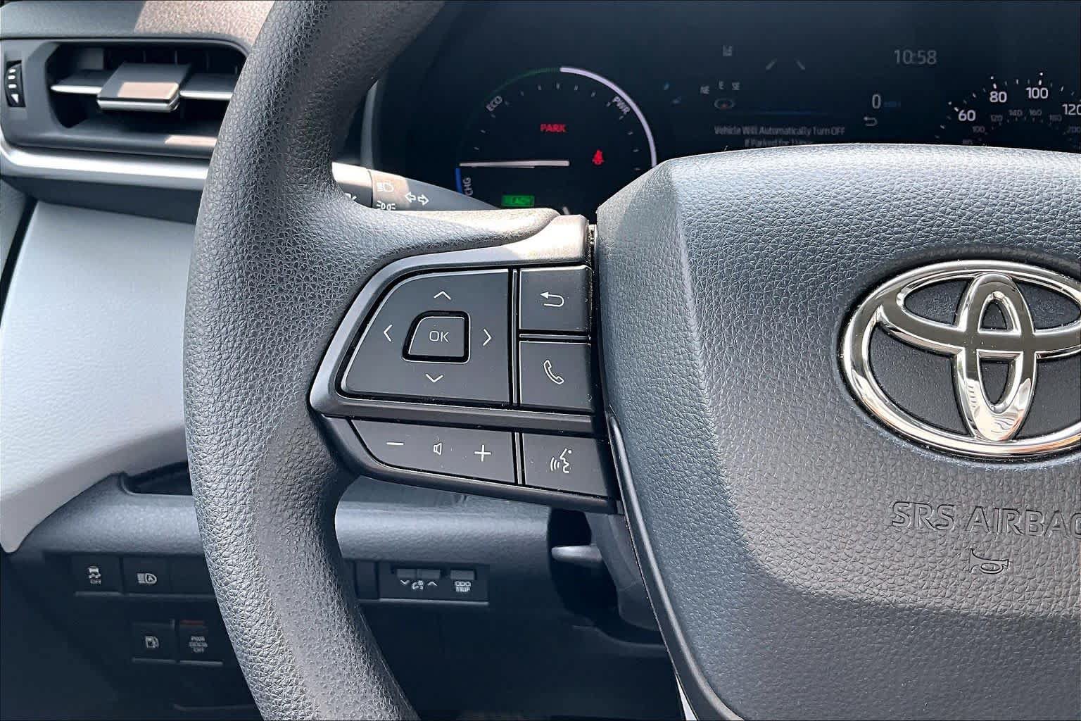 Used 2026 Toyota Sienna LE FWD image 23