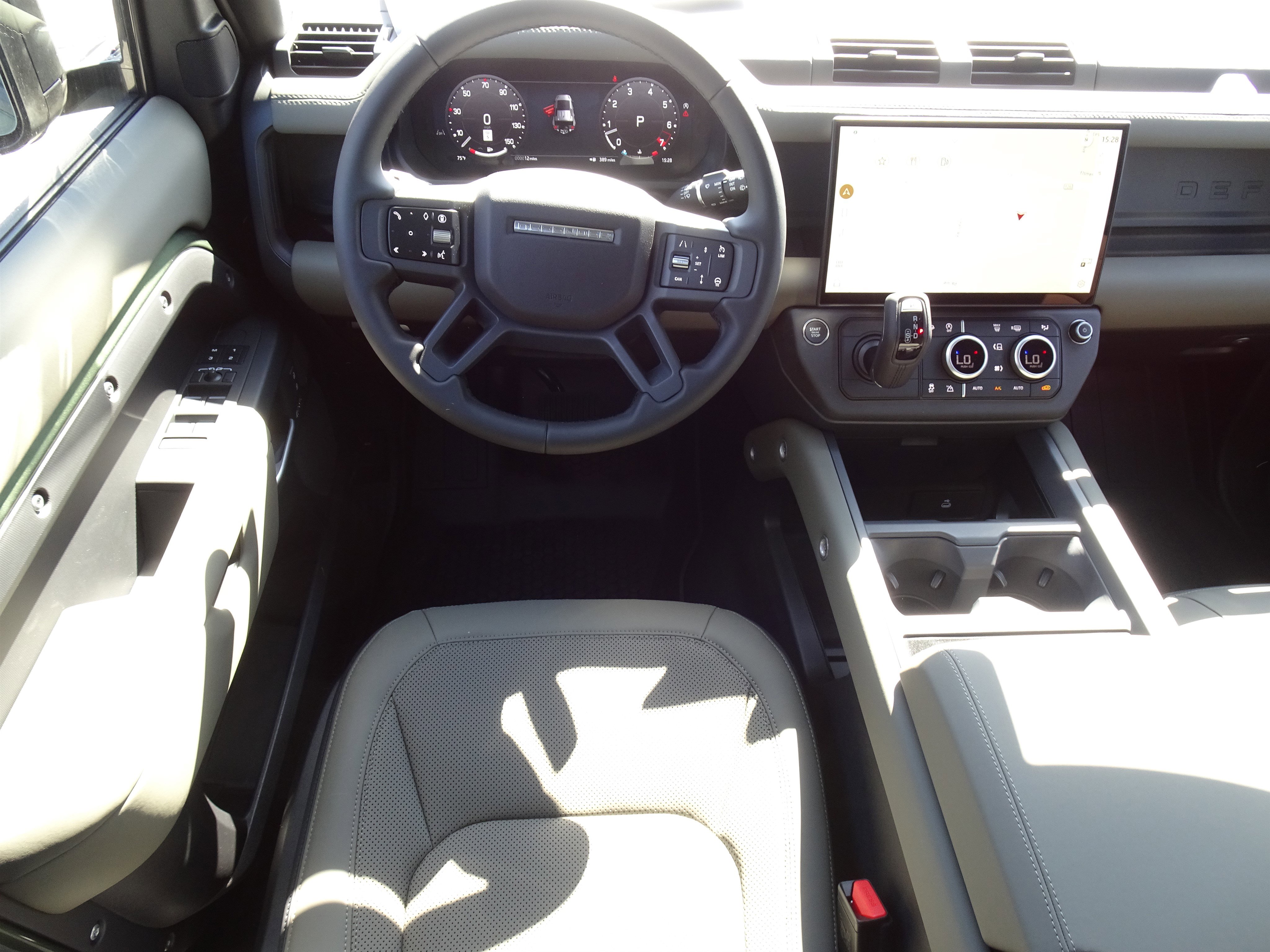 New 2026 Land Rover Defender 110 X-Dynamic SE AWD/4WD image 20