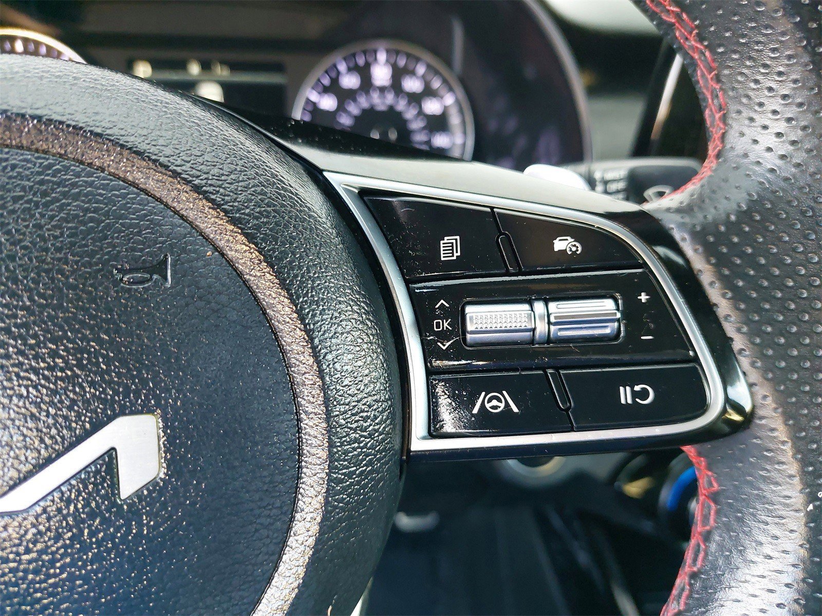 Certified 2022 Kia Forte GT image 18