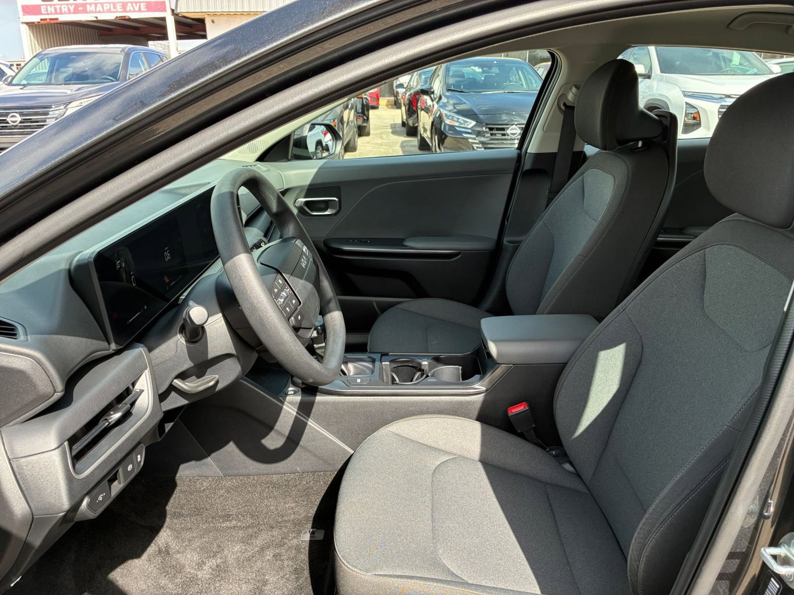 Used 2025 Kia K4 LXS FWD image 22
