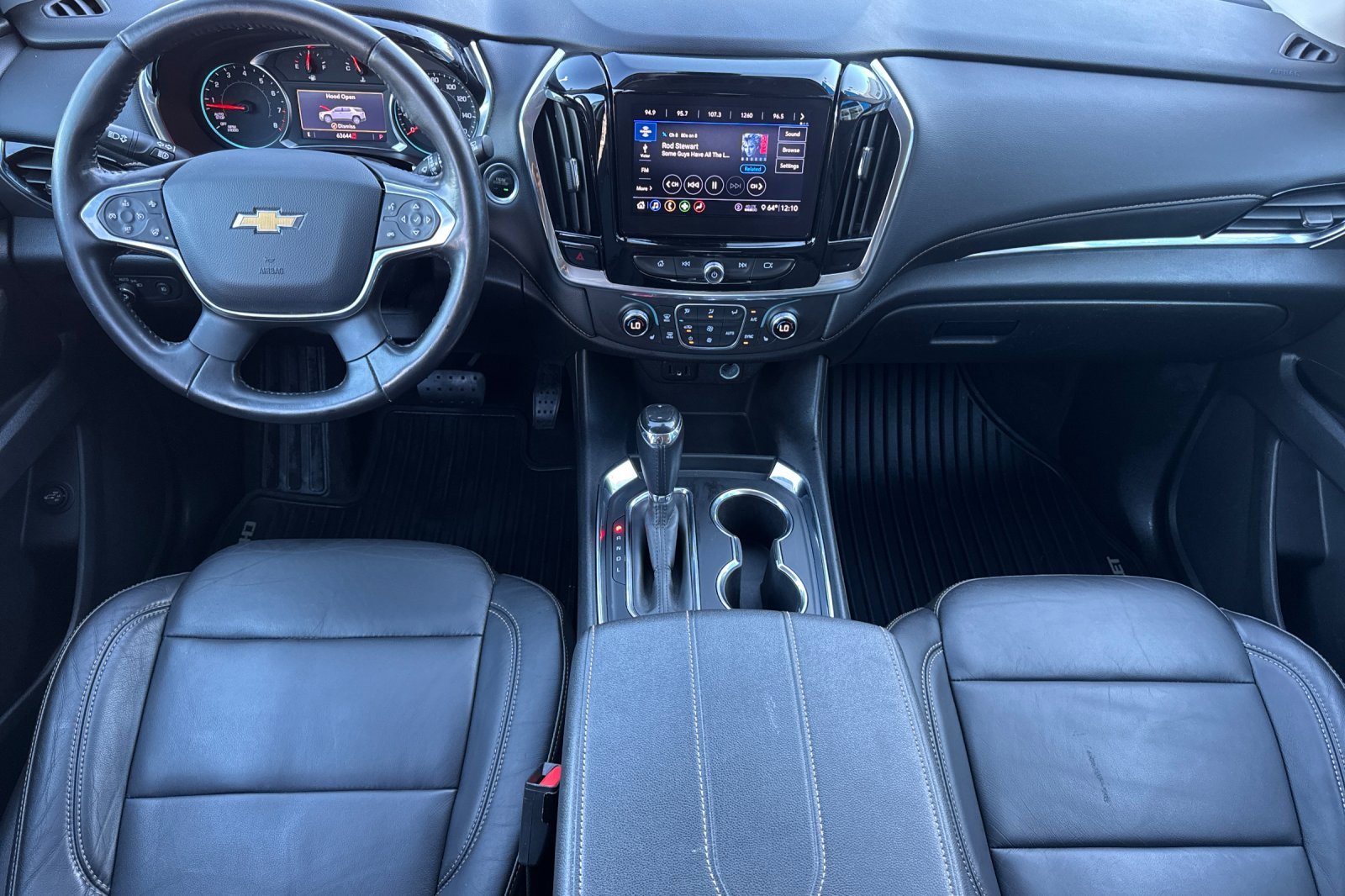 Used 2020 Chevrolet Traverse LT w/ LPO, Blackout Package image 16