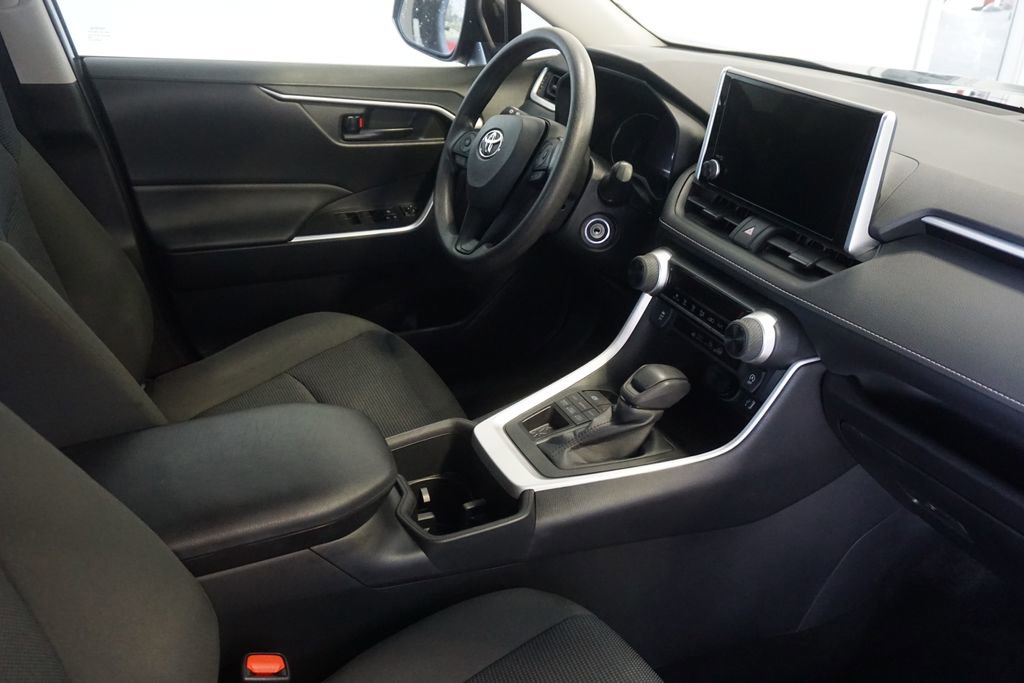 Used 2023 Toyota RAV4 LE AWD/4WD image 23