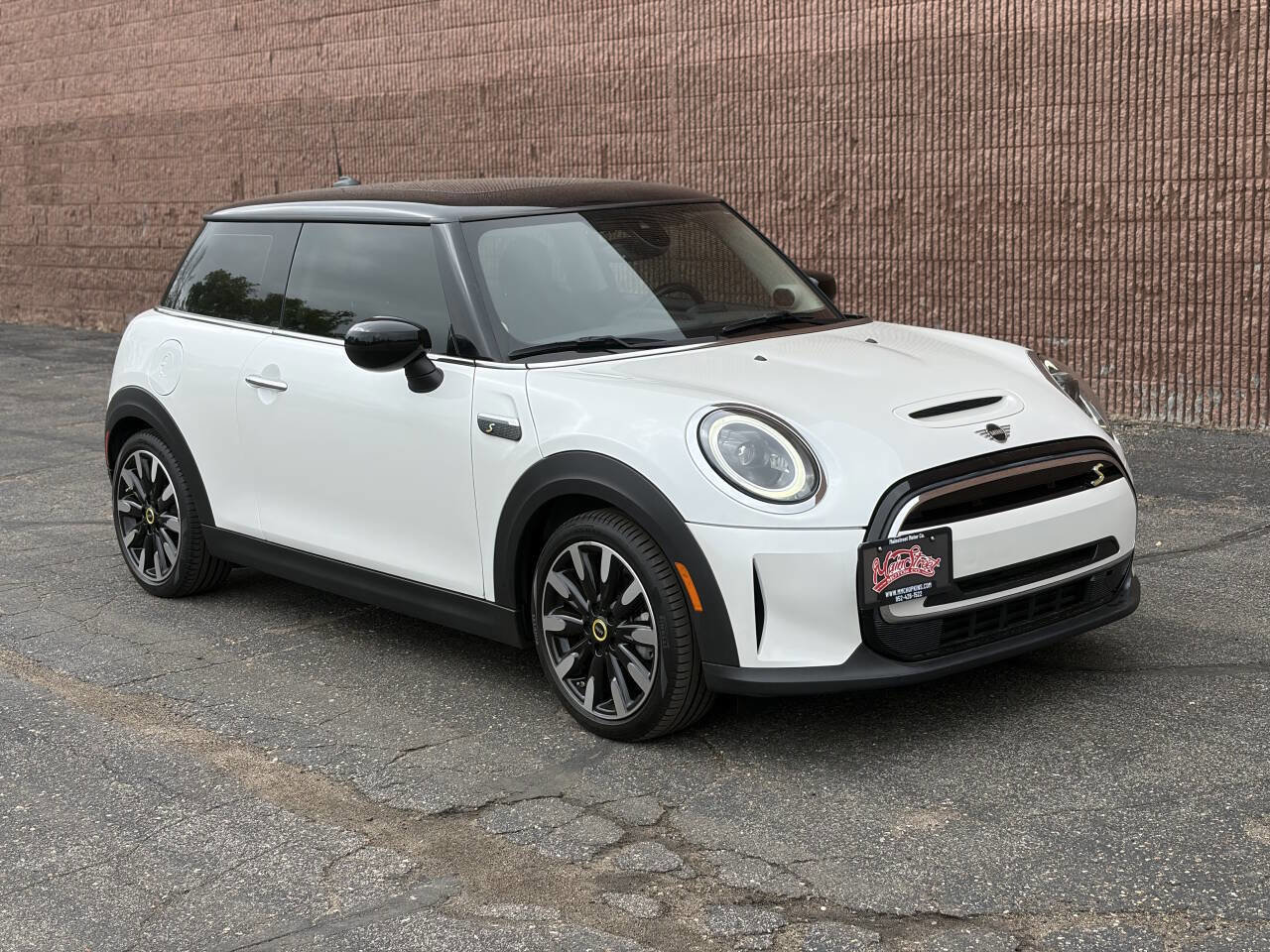 Used 2024 MINI Cooper SE w/ Signature Upholstery Package