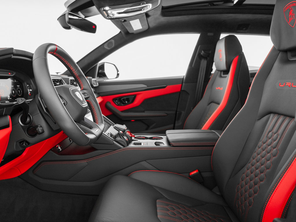 Used 2024 Lamborghini Urus S AWD/4WD image 14