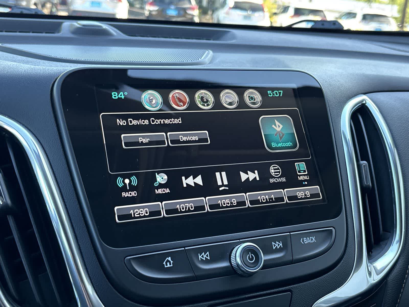 Used 2018 Chevrolet Equinox Premier FWD image 17