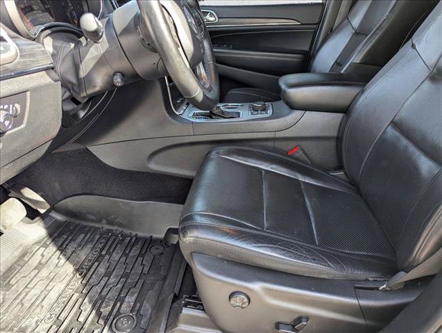 Used 2019 Jeep Grand Cherokee Limited w/ Luxury Group II AWD/4WD image 16