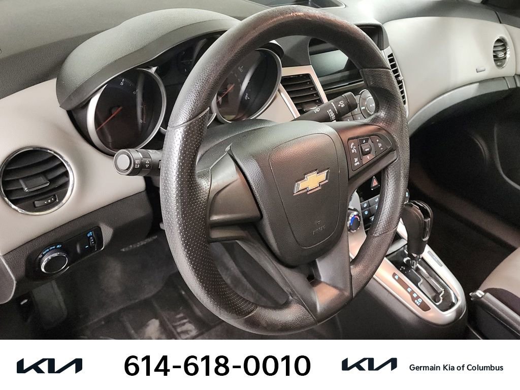 Used 2014 Chevrolet Cruze LS image 18