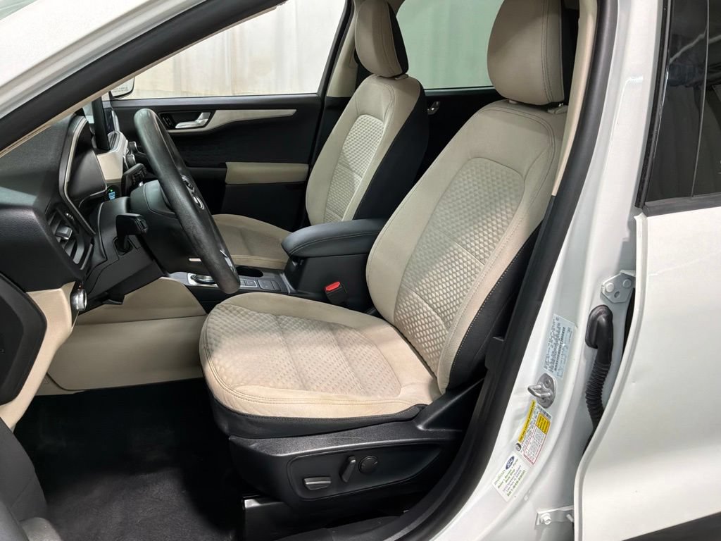 Used 2020 Ford Escape SE FWD image 19