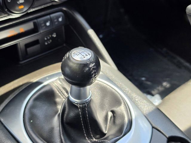 Used 2021 MAZDA MX-5 Miata RF Club RWD image 20
