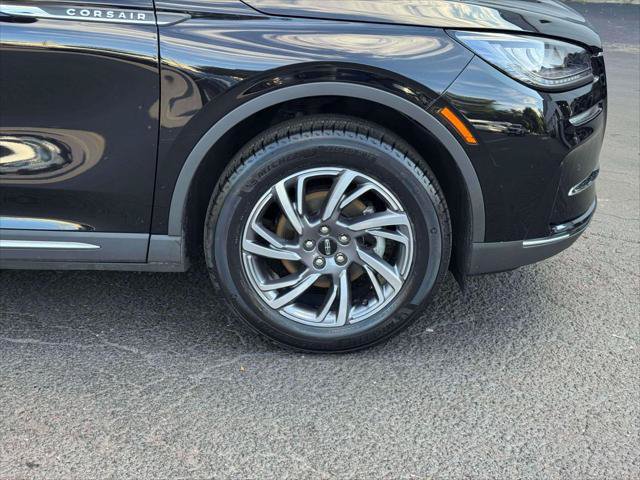 Used 2023 Lincoln Corsair AWD w/ Equipment Group 101A image 9