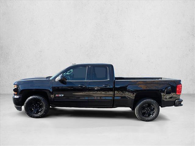 Used 2018 Chevrolet Silverado 1500 LT w/ Midnight Edition image 8