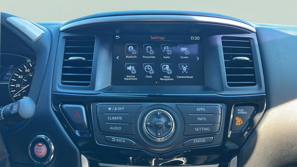 Used 2017 Nissan Pathfinder SV image 30