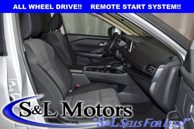 Used 2025 Nissan Rogue SV AWD/4WD image 29