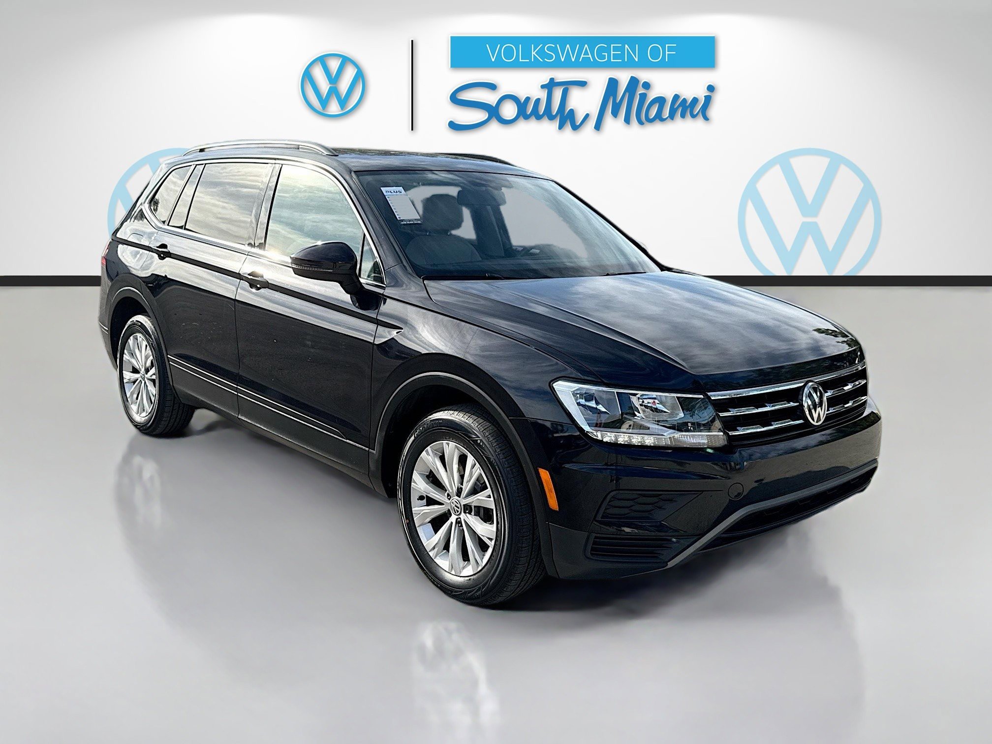 Used 2019 Volkswagen Tiguan SE w/ Panoramic Sunroof Package