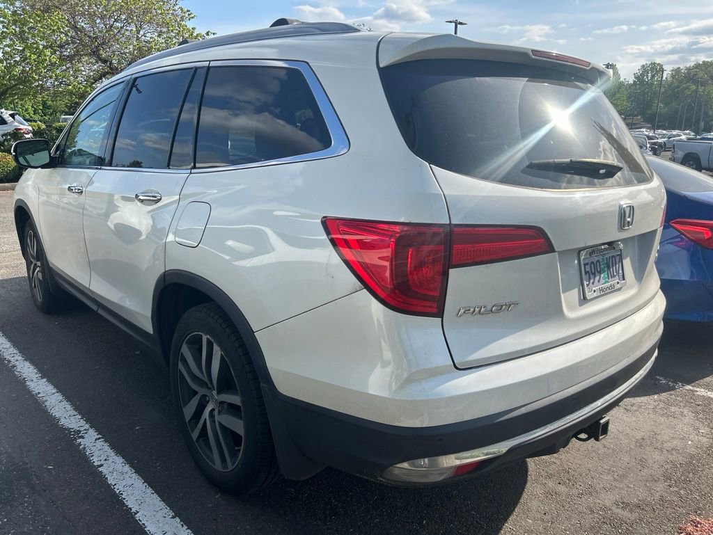 Used 2017 Honda Pilot Touring image 7