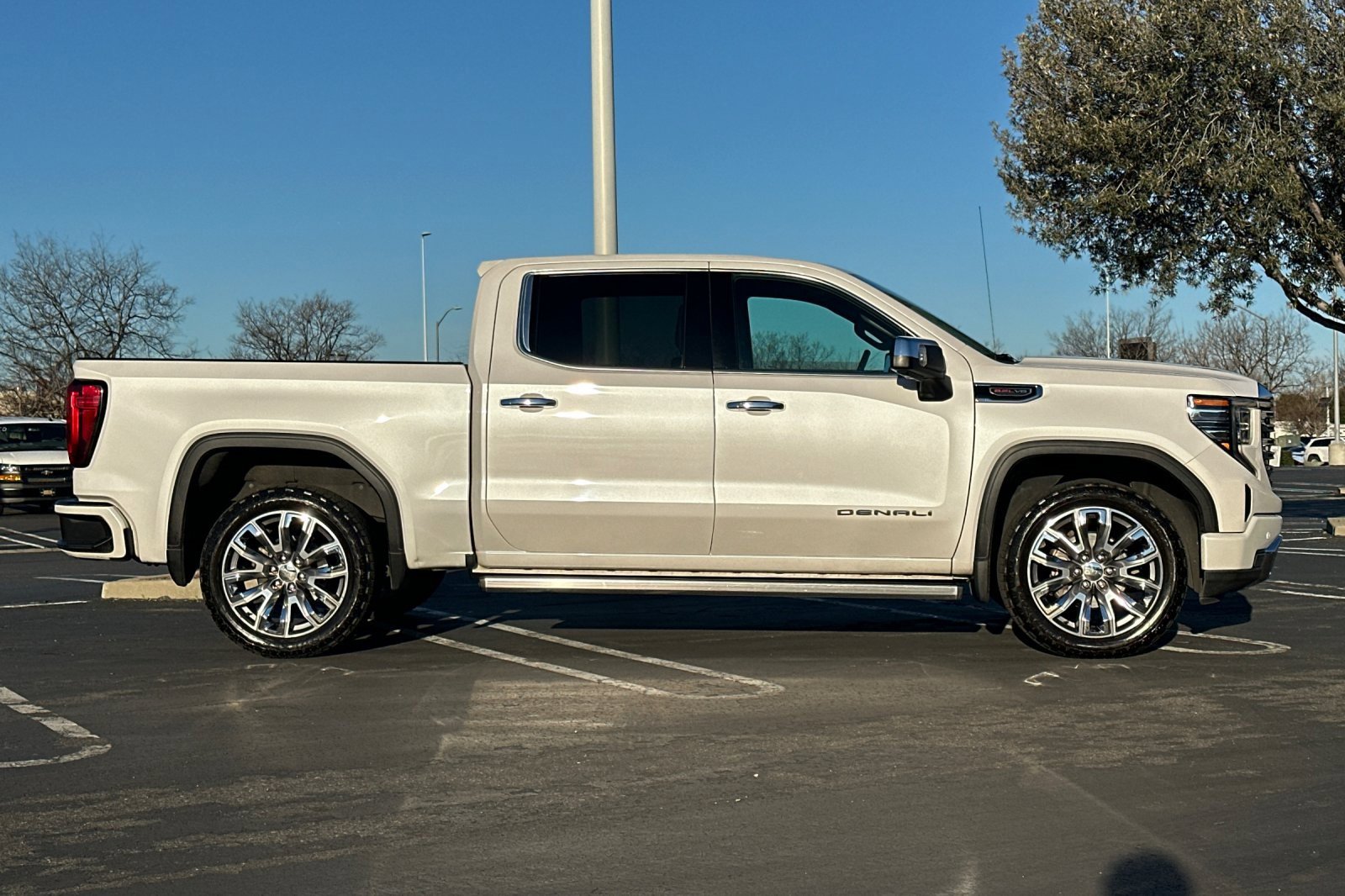 Used 2023 GMC Sierra 1500 Denali w/ Denali Reserve Package image 3