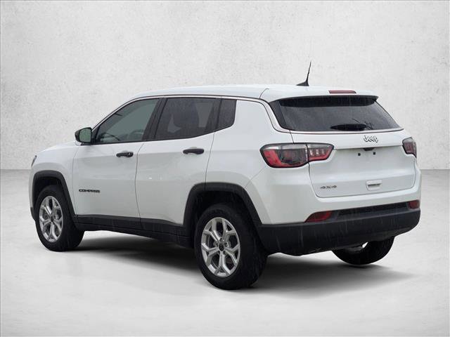 Used 2025 Jeep Compass Sport image 7