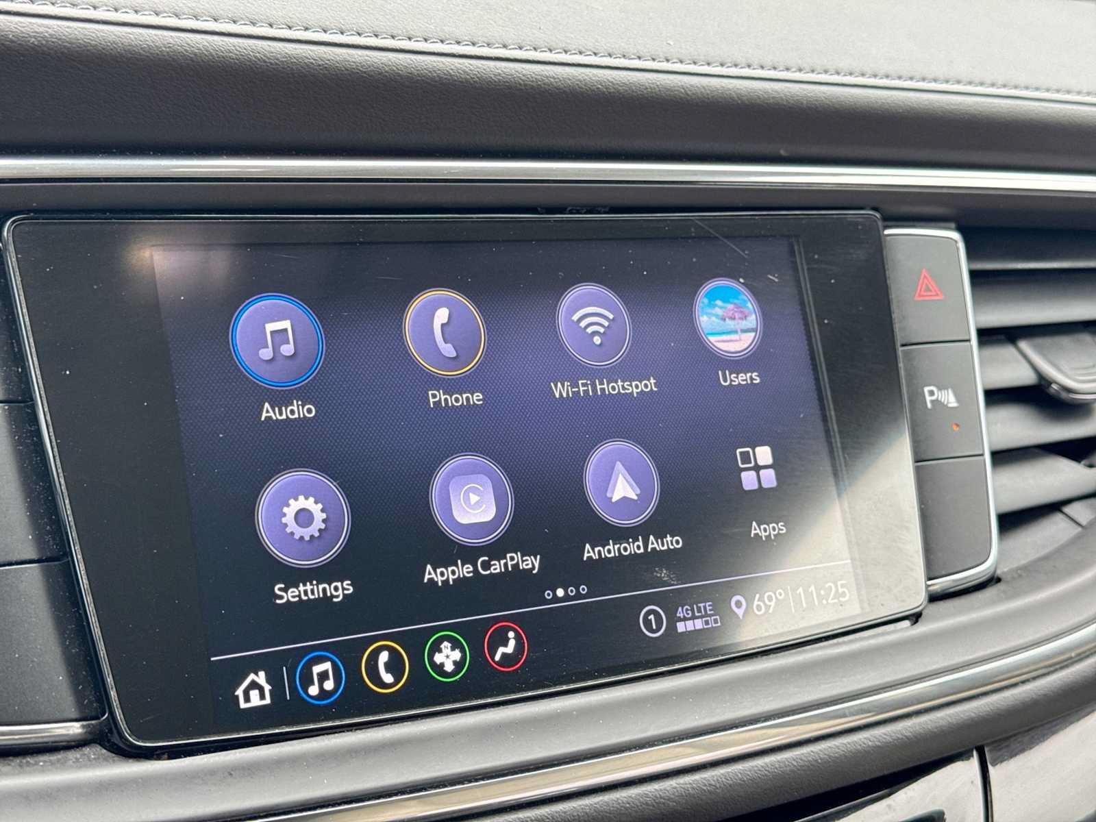 Used 2020 Buick Enclave Essence FWD image 29