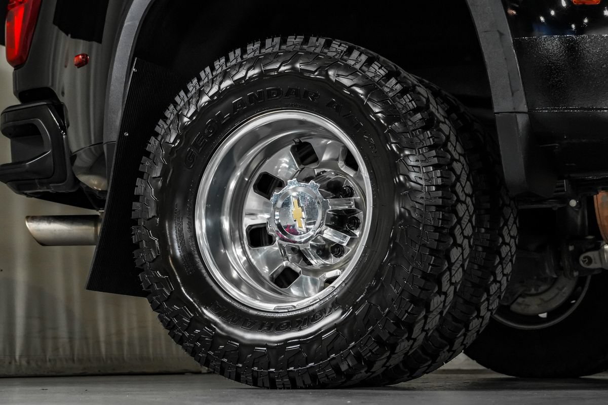 Used 2025 Chevrolet Silverado 3500 High Country w/ Technology Package AWD/4WD image 55