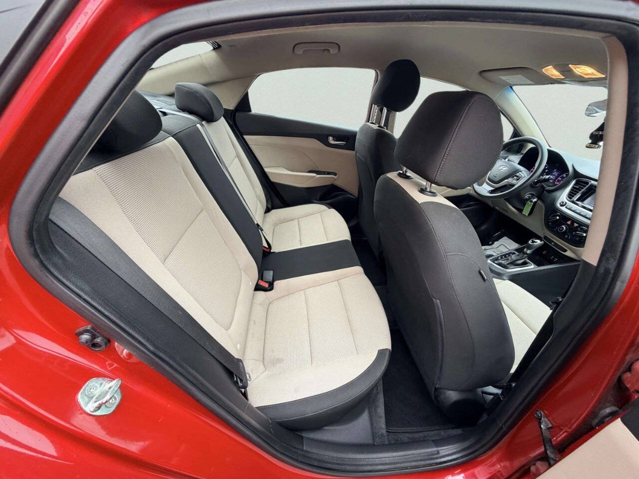 Used 2018 Hyundai Accent SE FWD image 24