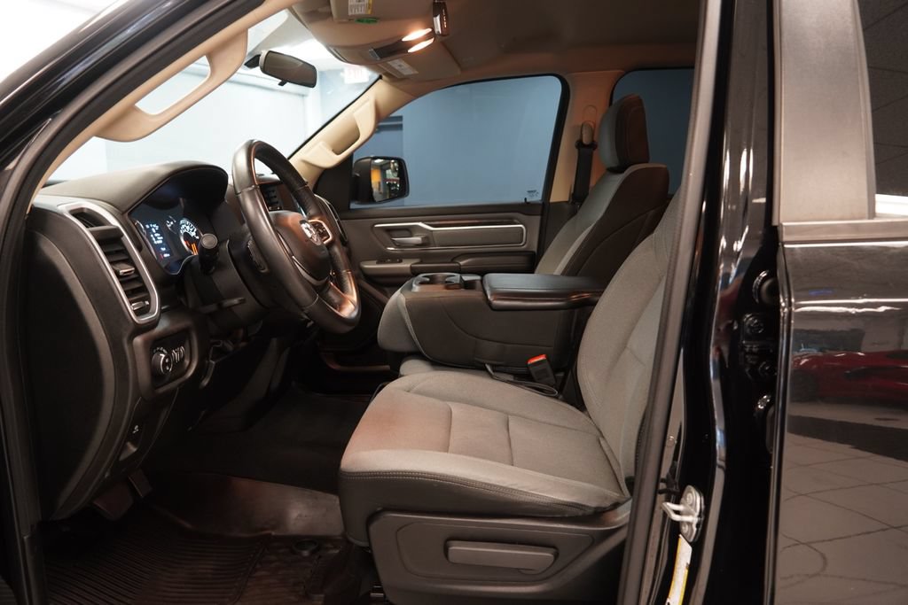 Used 2019 RAM 1500 Big Horn AWD/4WD image 5
