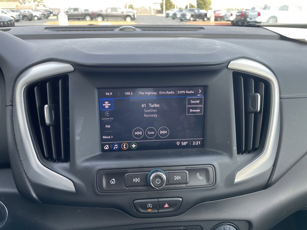 Used 2024 GMC Terrain SLE image 10