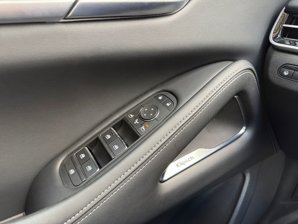 Certified 2026 INFINITI QX60 Luxe w/ Family Package image 29