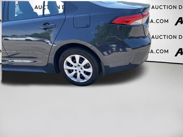 Used 2025 Toyota Corolla LE FWD image 12