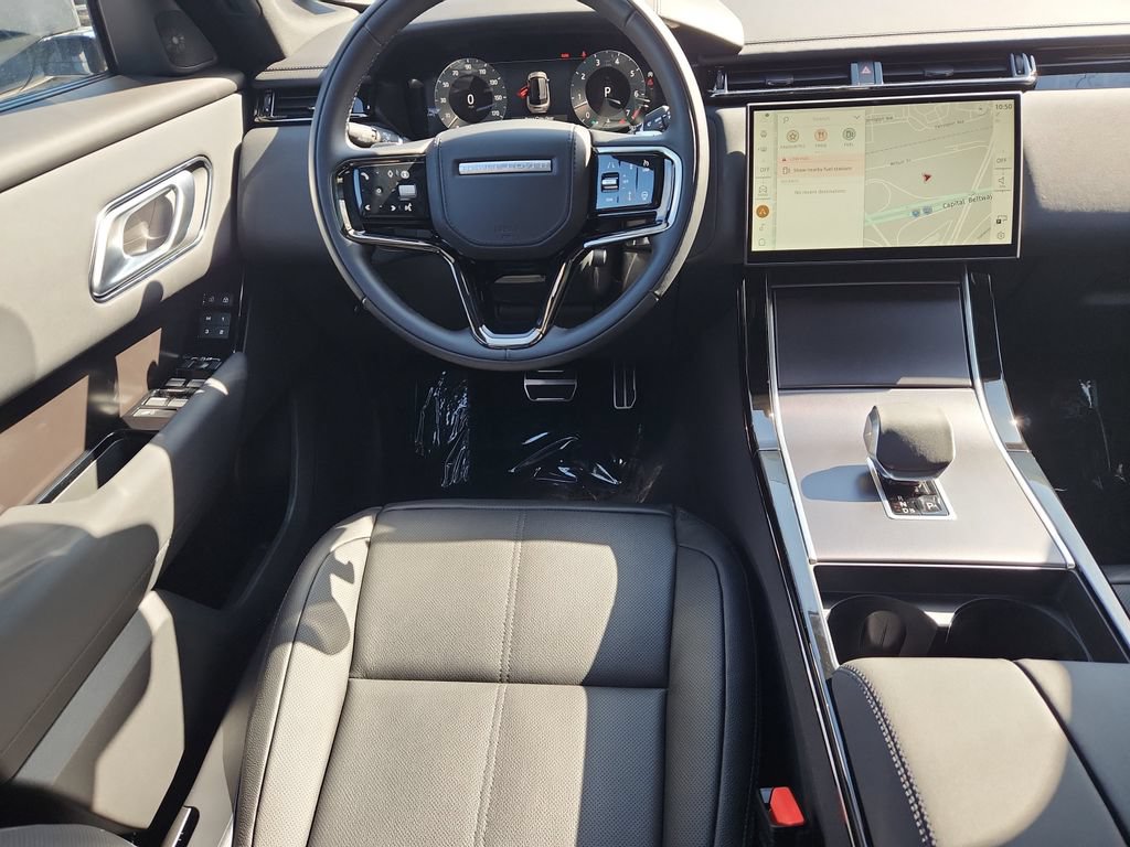 Certified 2026 Land Rover Range Rover Velar Dynamic SE AWD/4WD image 4