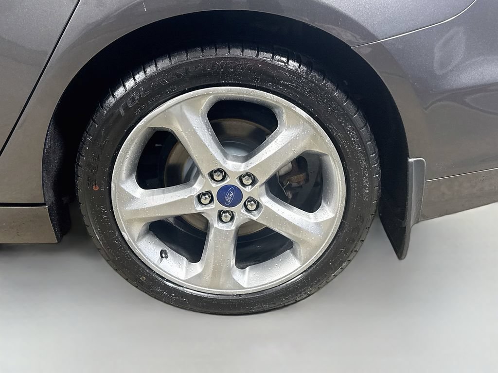Used 2016 Ford Fusion SE w/ Equipment Group 201A FWD image 28