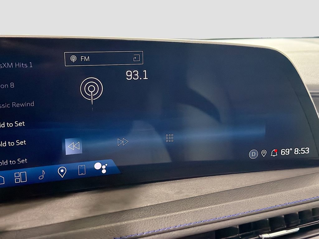 Used 2024 Cadillac XT4 Sport image 16