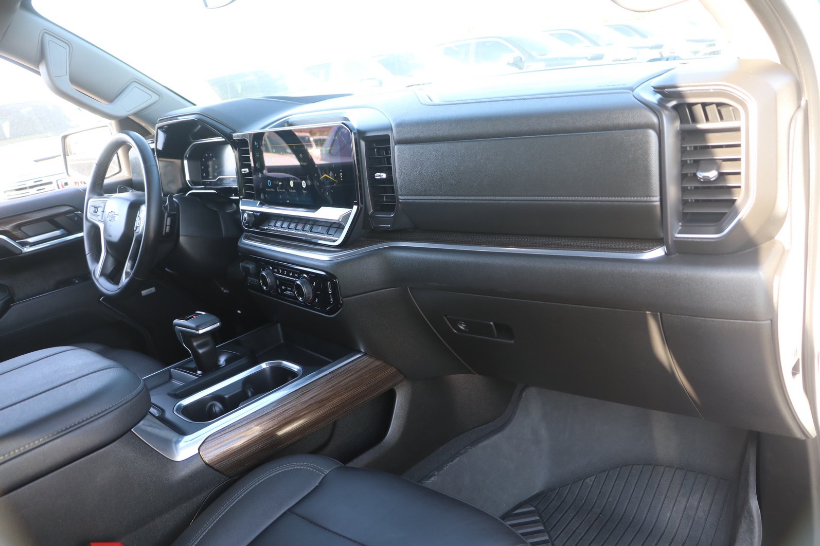 Used 2024 Chevrolet Silverado 1500 RST w/ Convenience Package II AWD/4WD image 35