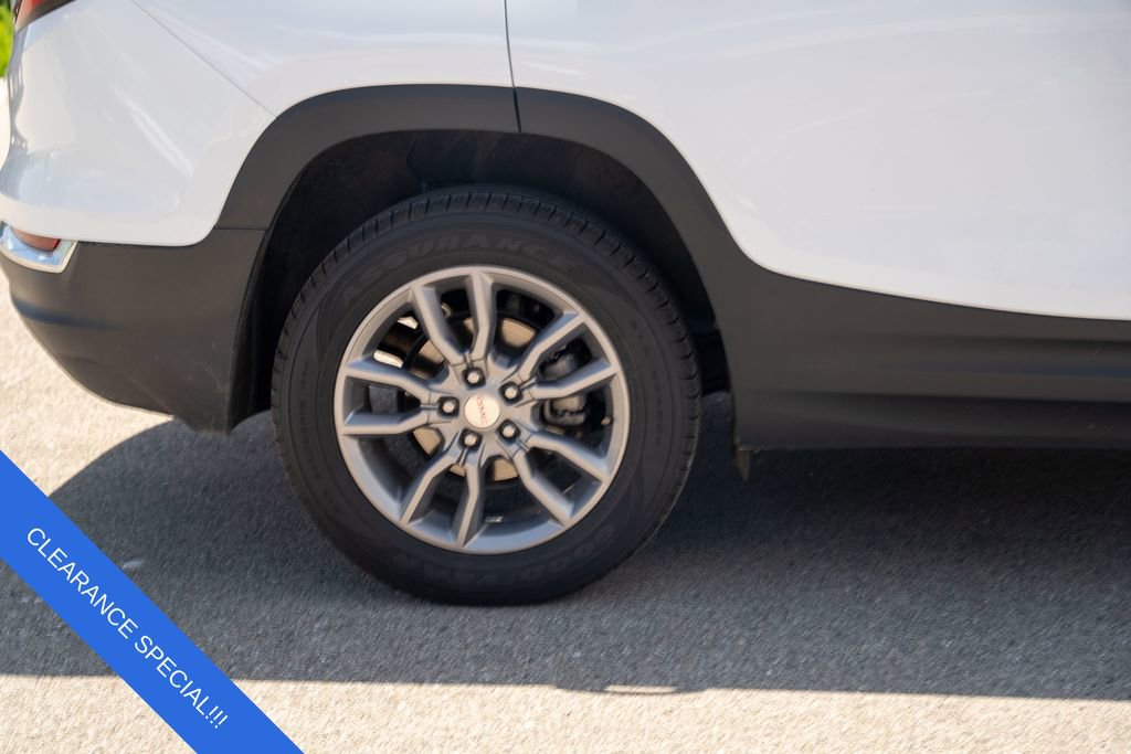 Used 2022 GMC Terrain SLT image 9