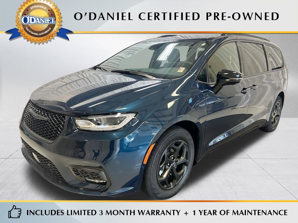 Used 2025 Chrysler Pacifica Premium