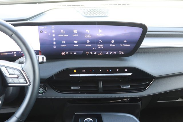 Used 2025 Buick Enclave Sport Touring image 17