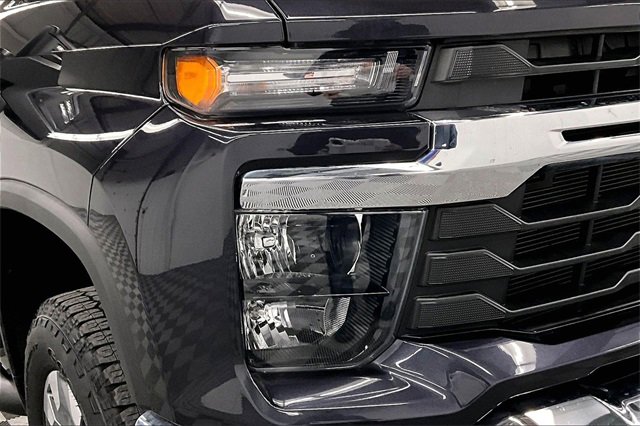 Used 2024 Chevrolet Silverado 2500 LT w/ All Star Edition image 33