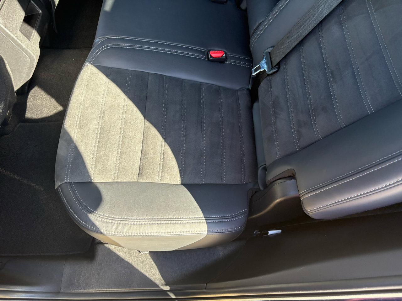 Used 2022 Mitsubishi Outlander SE image 37