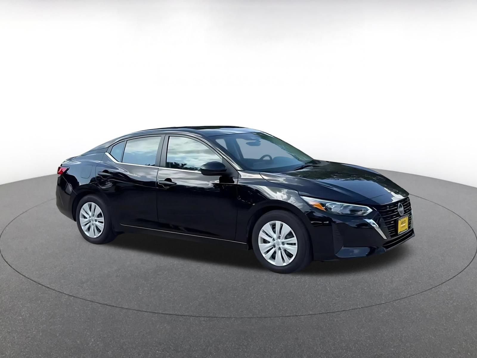 Used 2025 Nissan Sentra S FWD image 2