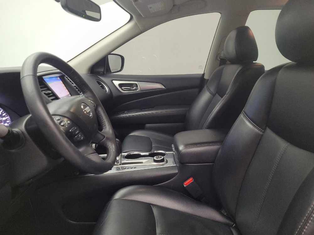 Used 2020 Nissan Pathfinder SL image 17