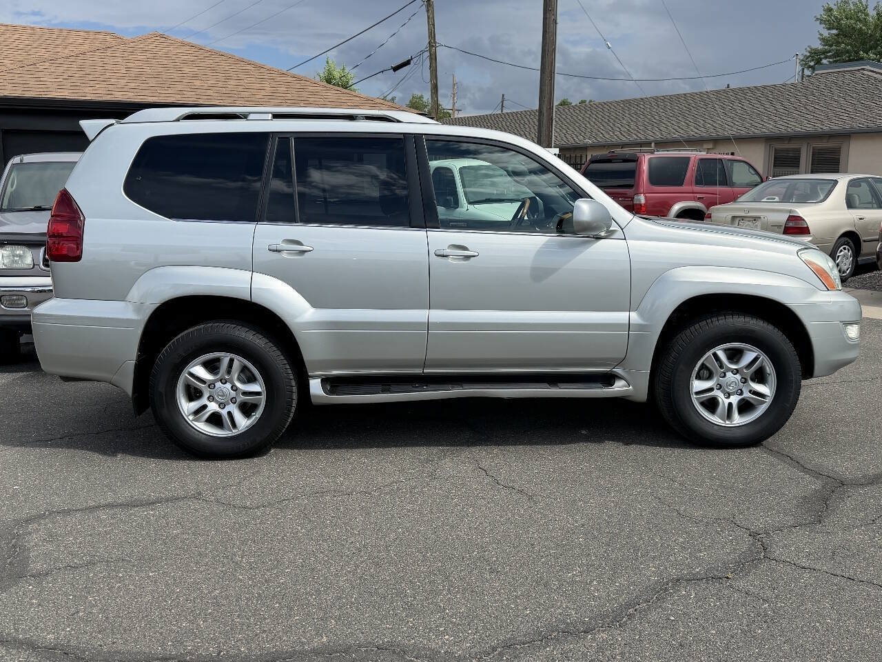 Used 2004 Lexus GX 470 w/ Preferred Accessory Pkg AWD/4WD image 25