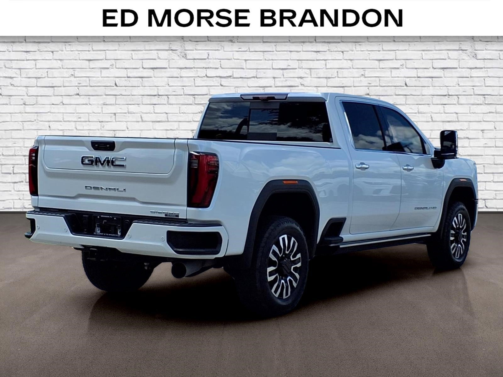 Used 2025 GMC Sierra 2500 Denali Ultimate AWD/4WD image 5