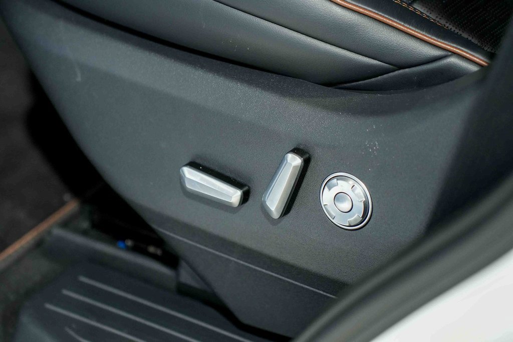 Used 2025 Lincoln Navigator Black Label image 30