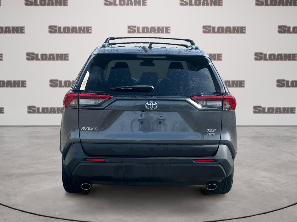 Used 2021 Toyota RAV4 XLE image 4