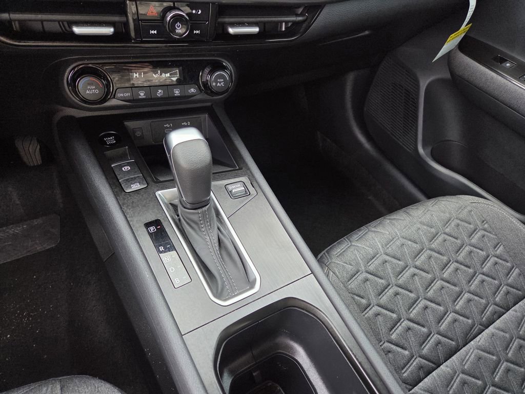 Used 2026 Nissan Kicks SV image 13