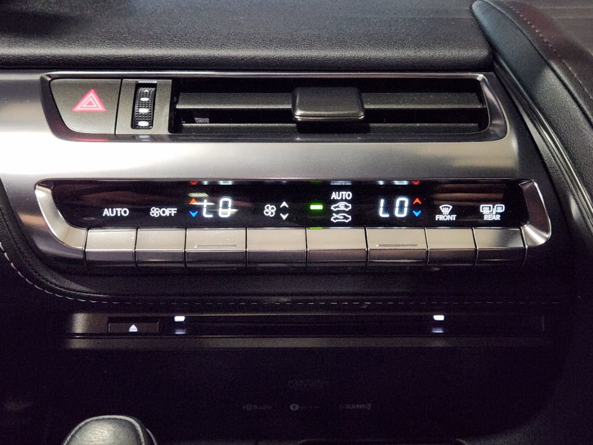 Used 2018 Lexus LC 500 Coupe w/ Sport Package image 37