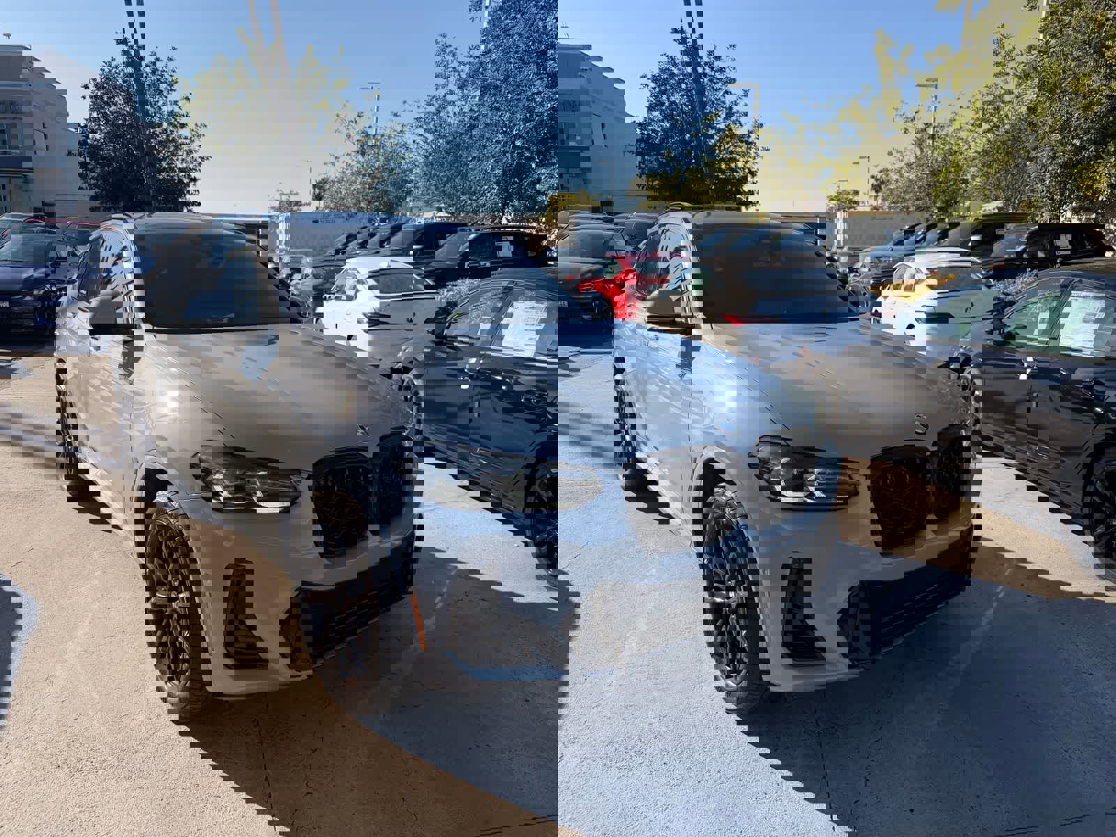 Used 2025 BMW X4 xDrive30i w/ Premium Package image 7