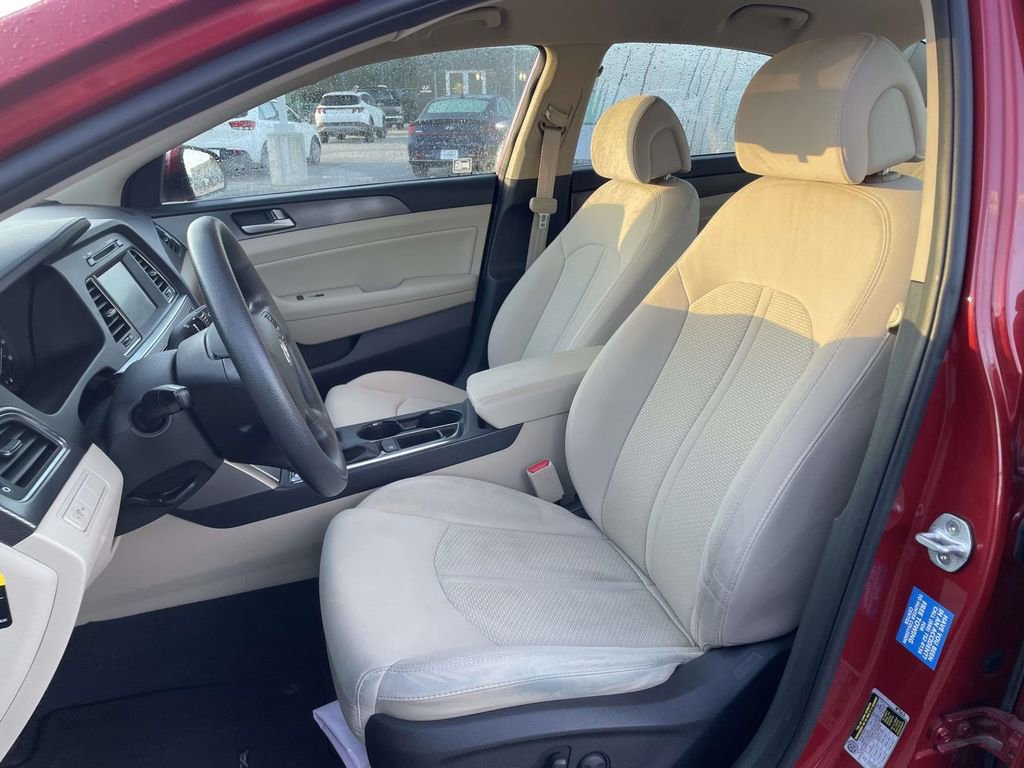 Used 2017 Hyundai Sonata Sport w/ Cargo Package image 8