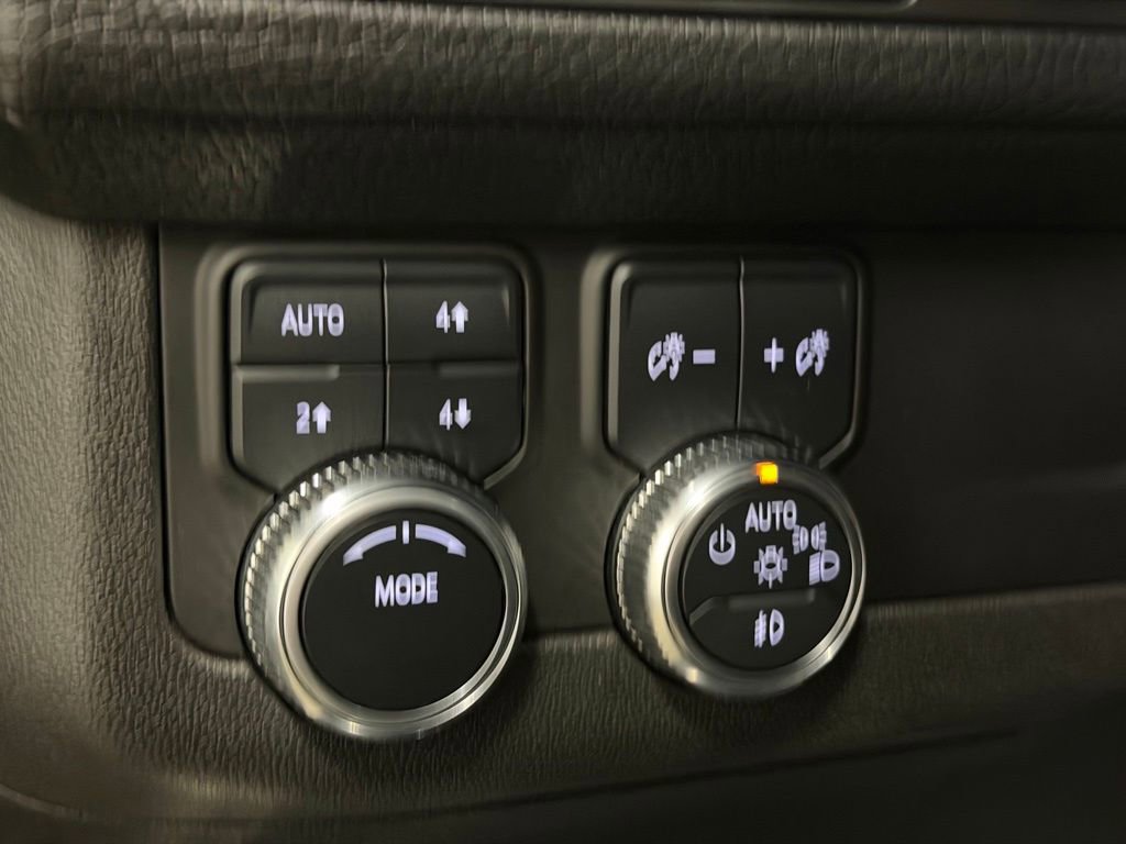 Certified 2022 GMC Yukon XL Denali AWD/4WD image 36