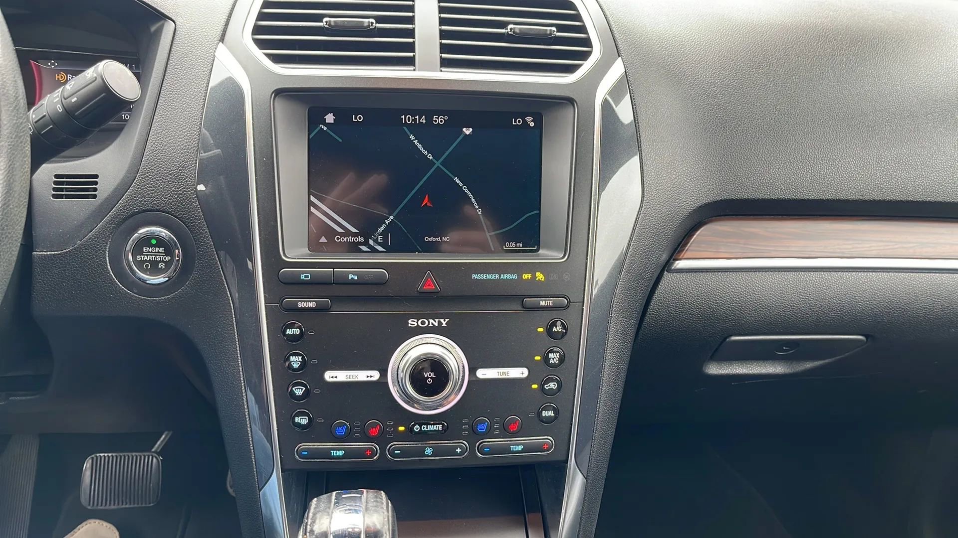 Used 2019 Ford Explorer Limited w/ Class III Trailer Tow Package AWD/4WD image 14